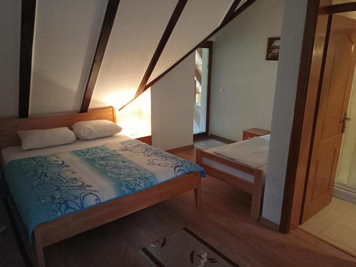 Prenociste/Restoran Lovac Hotel Bihac Ngoại thất bức ảnh