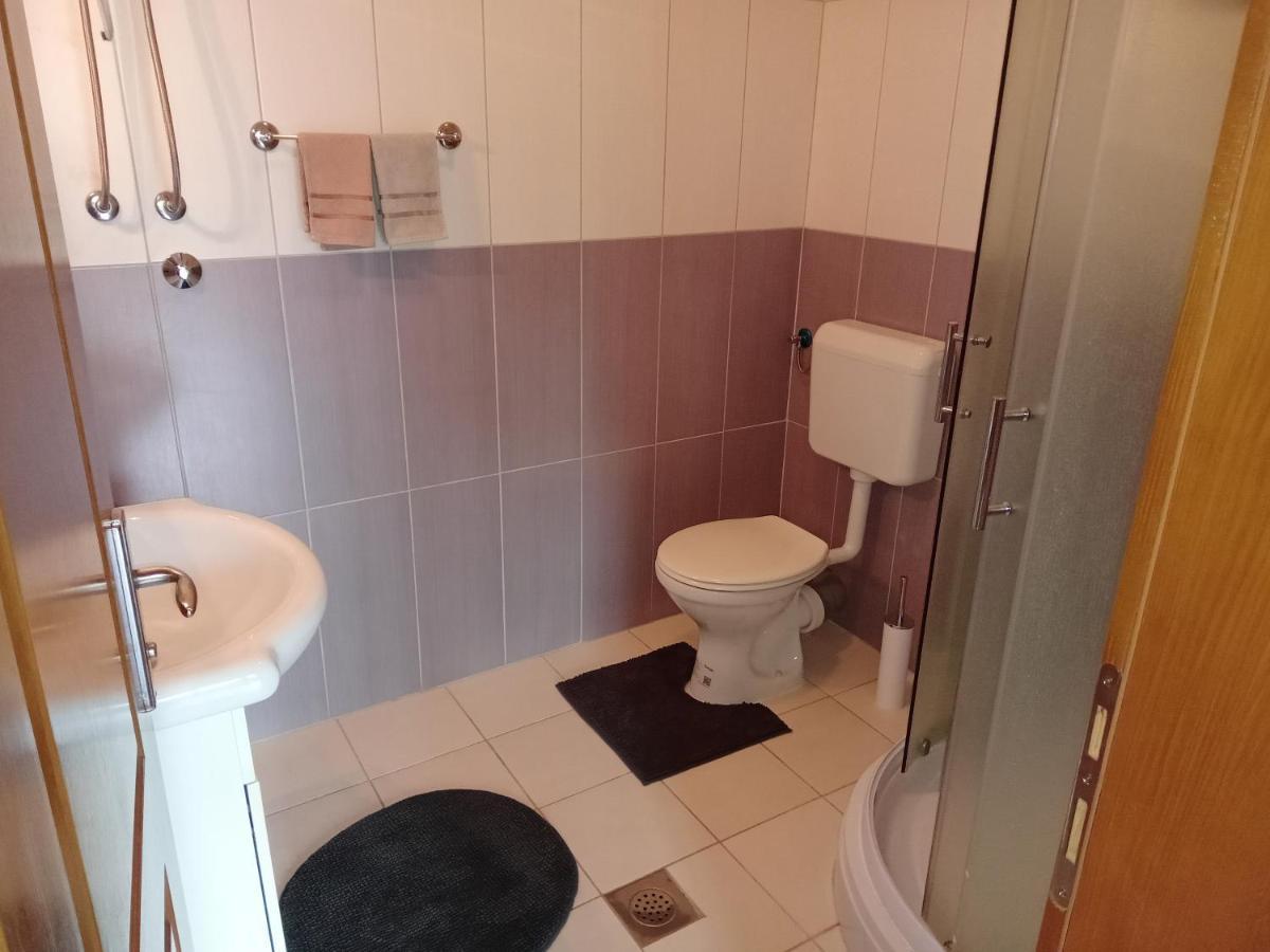 Prenociste/Restoran Lovac Hotel Bihac Ngoại thất bức ảnh