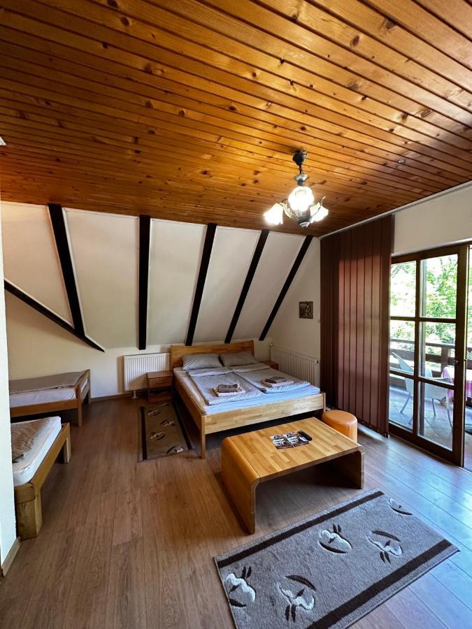 Prenociste/Restoran Lovac Hotel Bihac Ngoại thất bức ảnh